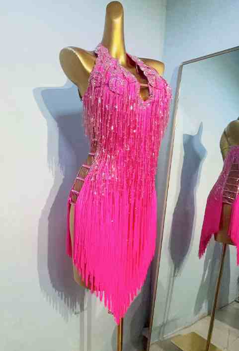 Custom Size Competition Pink Latin Dance Dresses Salsa Rumba Chacha Petals Latin Dance Costumes