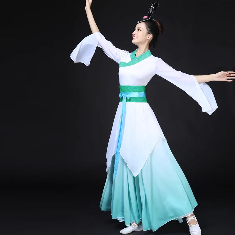 Chinese style classical dance costume, book and slip dance, fan dance, elegant, fresh and elegant dance costume