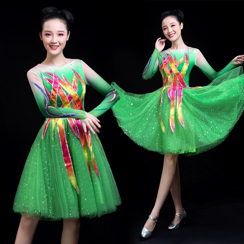 Chinese Folk Dance Costume Opening Song and Dance Short Skirt Performance Clothes for Adult Women Modern Dance Peng Yarn Skirt Atmospheric Square Dance Clothing
