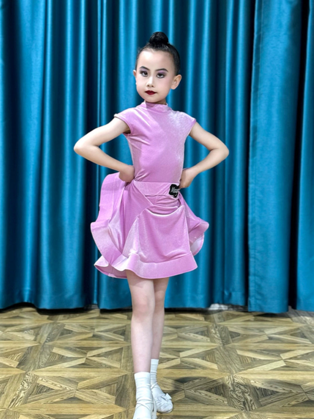 Children girls Latin dance dresses pink purple short-sleeved  ultra-thin velvet test competition ballroom latin salsa performance clothing - Moderndancedress.com