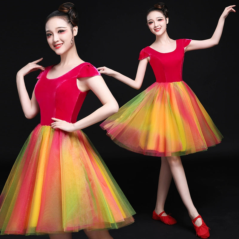 Chinese Folk Dance Costumes Modern Dance Costume Green Fashion Female Adult Square Chorus Short Skirt Suit Performance Costume - Moderndancedress.com