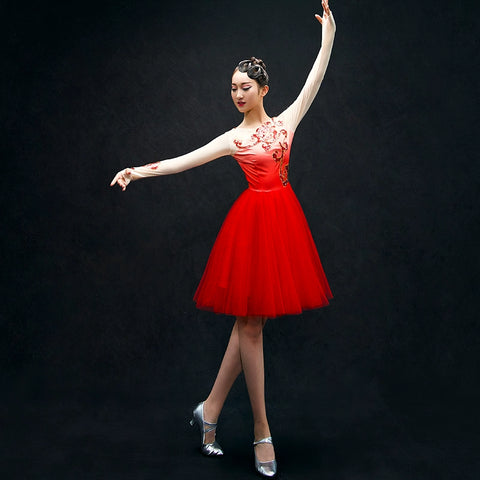 Chinese Folk Dance Costumes Modern Dance Garment Short Skirt, Green Chorus Performance Dress, Pengpeng Skirt, Female Adult Fashion Square Opening Dance - Moderndancedress.com