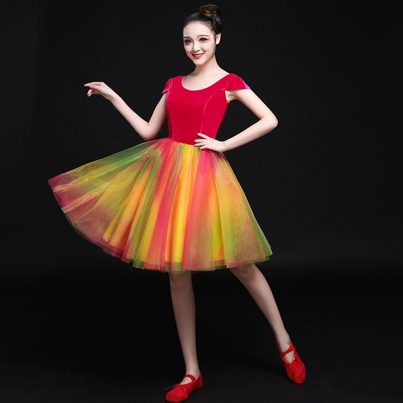 Chinese Folk Dance Costumes Modern Dance Costume Green Fashion Female Adult Square Chorus Short Skirt Suit Performance Costume - Moderndancedress.com