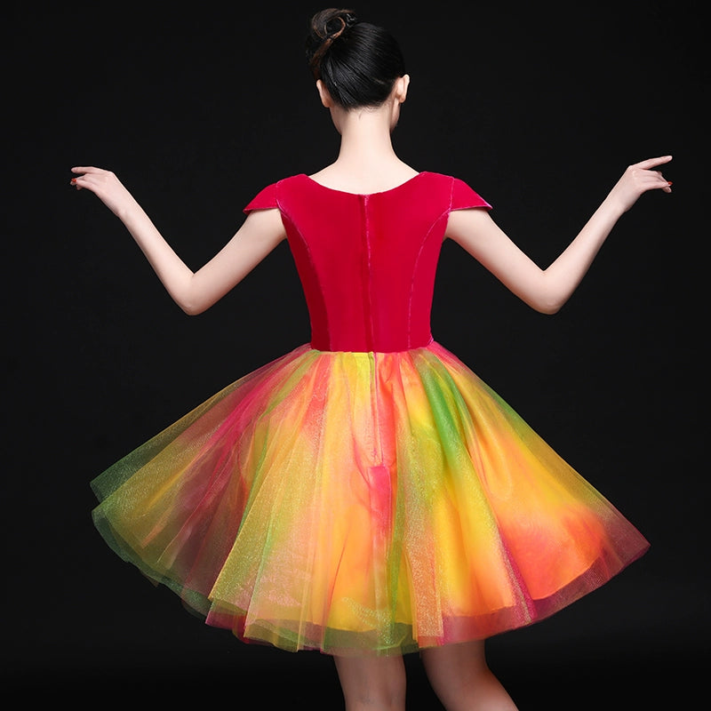 Chinese Folk Dance Costumes Modern Dance Costume Green Fashion Female Adult Square Chorus Short Skirt Suit Performance Costume - Moderndancedress.com