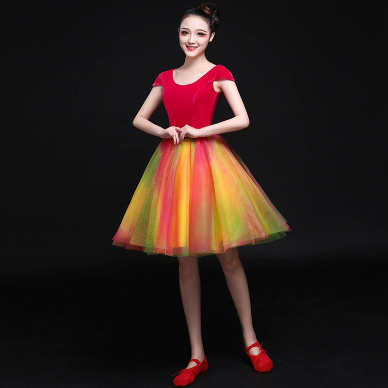 Chinese Folk Dance Costumes Modern Dance Costume Green Fashion Female Adult Square Chorus Short Skirt Suit Performance Costume - Moderndancedress.com