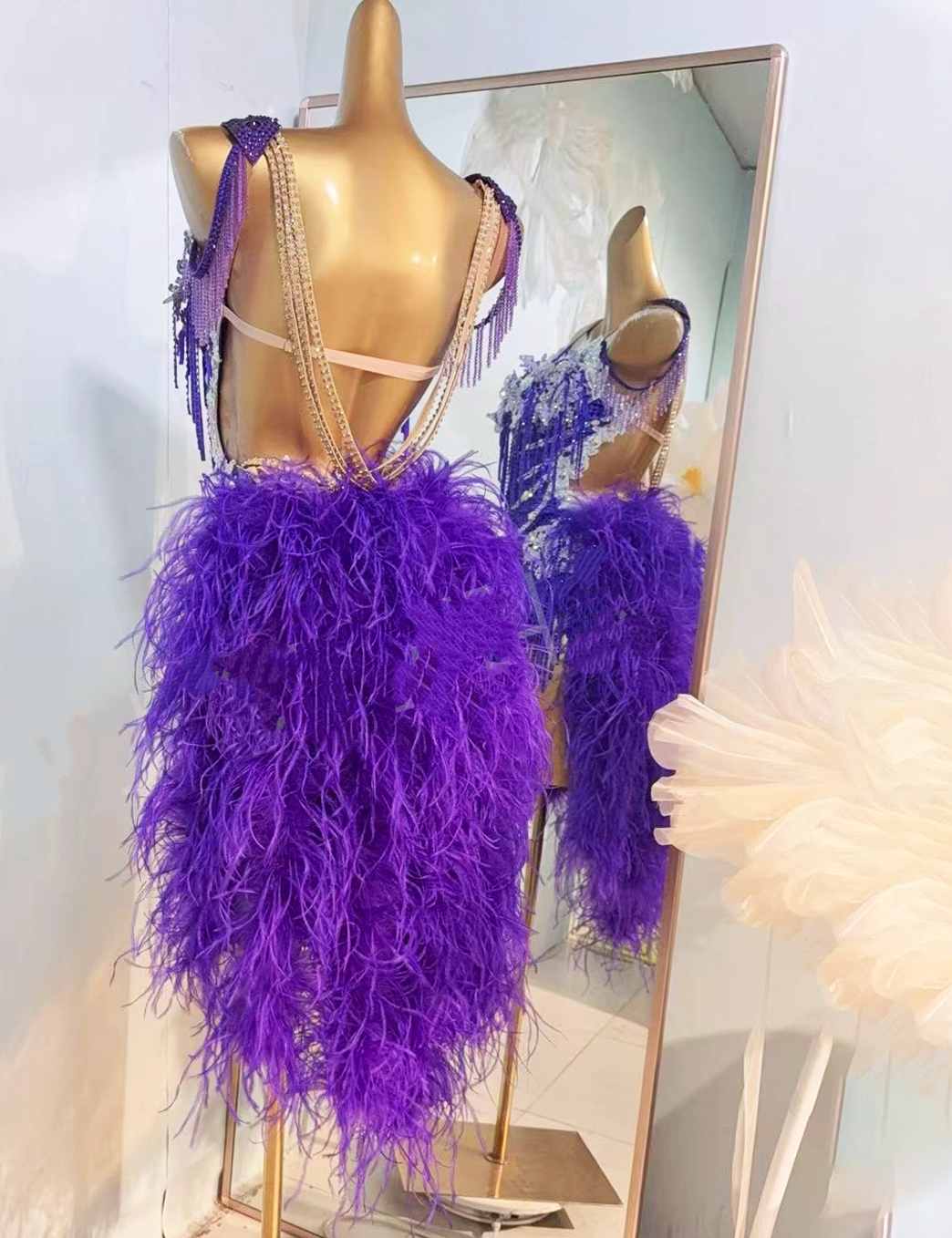 Custom Size Competition White Pink Feather Latin Dance Dresses for Women Salsa Rumba Chacha Blackpool Dance Costumes